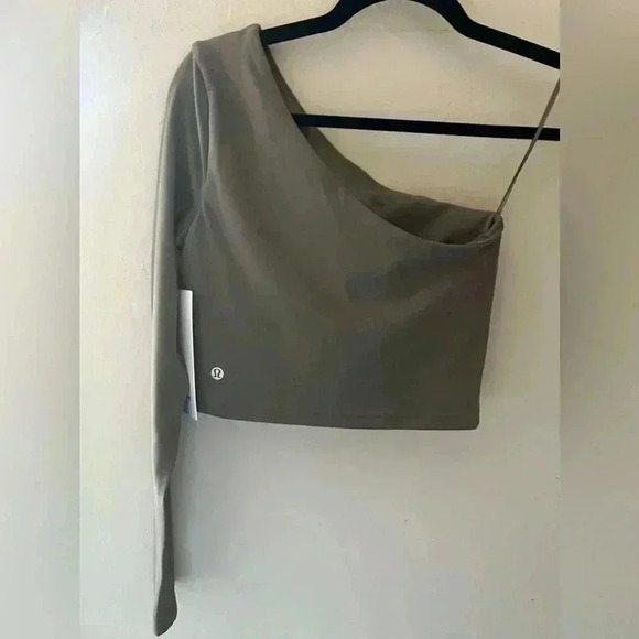 NWT lululemon Align™ Asymmetrical Long-Sleeve Shirt - Picture 8 of 10